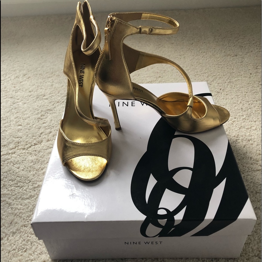 Gorgeous GOLD Nine West Shoes!!!